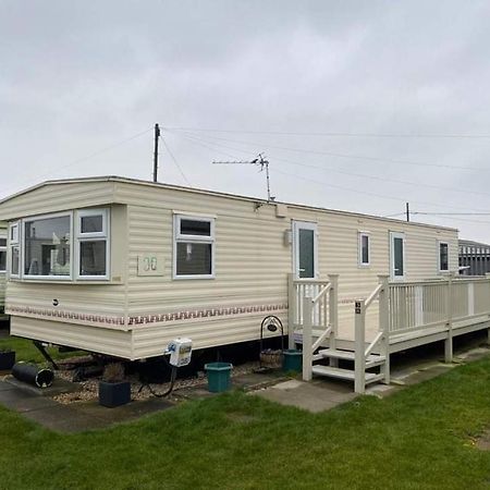 Отель 8 Berth Sealands Инголдмелс Экстерьер фото