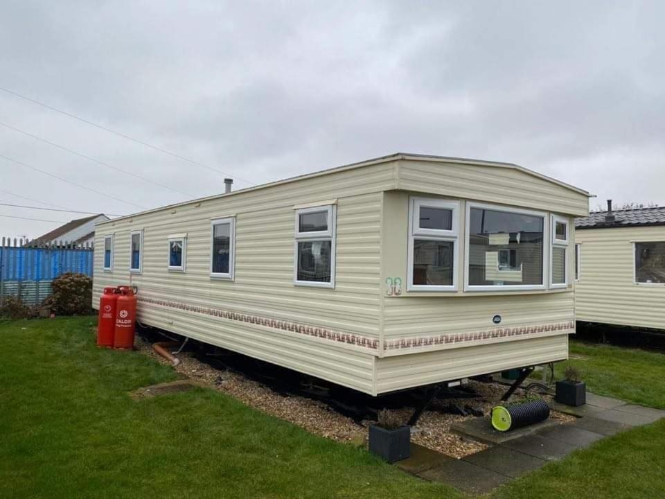 Отель 8 Berth Sealands Инголдмелс Экстерьер фото