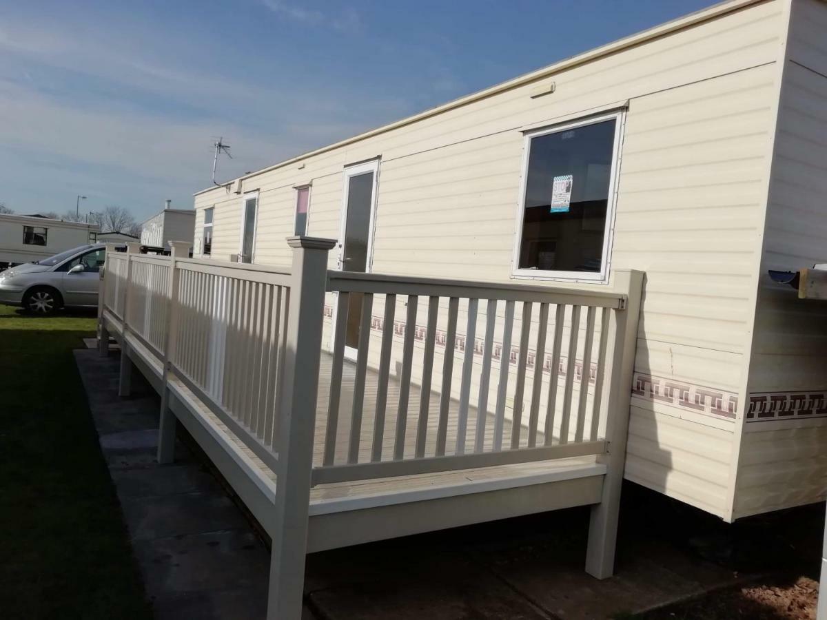 Отель 8 Berth Sealands Инголдмелс Экстерьер фото