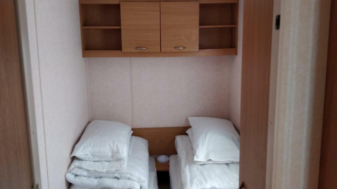 Отель 8 Berth Sealands Инголдмелс Экстерьер фото